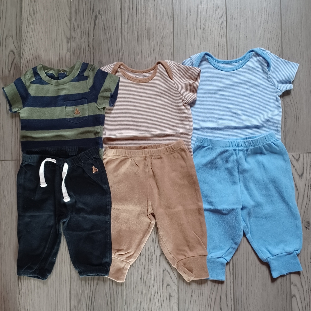 3 Short Sleeve Onsies And Matching Sweat Pants Sets Size 3-6 Months